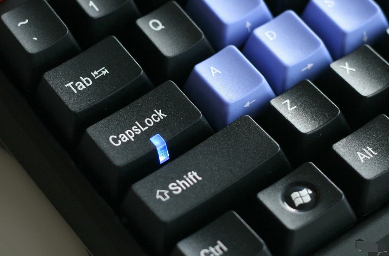 电脑键盘大写转换成小写按哪个键？
